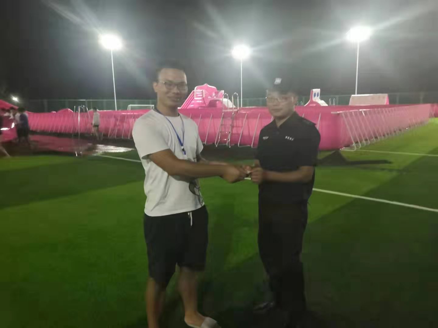 獵鷹保安現場維護華僑城奇妙市集秩序